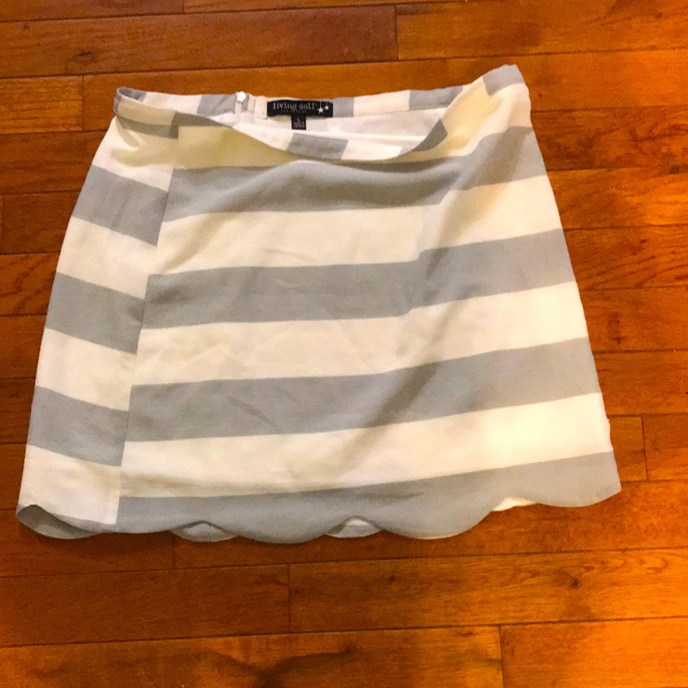 Living doll mini-skirt